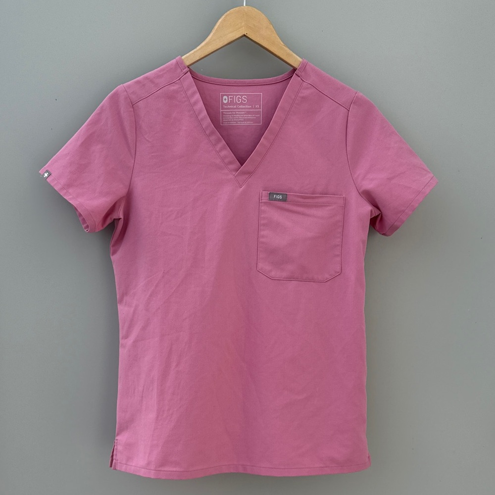 Figs Catarina Women's V-Neck Scrub Short Sleeve Fitted Top Chalk Pink XS - Picture 4 of 7